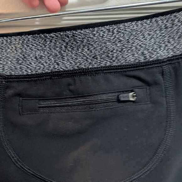 Vuori Limitless Compression Tight In Black Size Large Running Gray Zip Legging - Picture 6 of 6